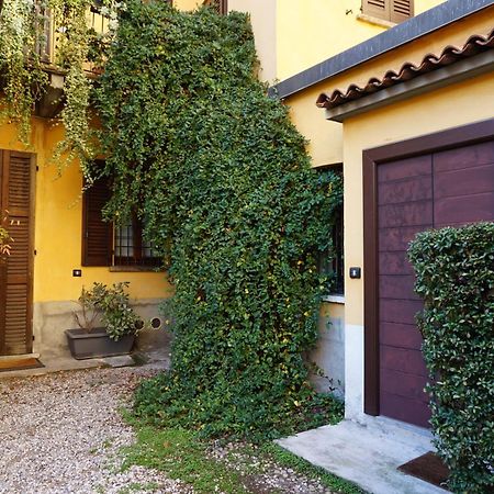 Studio Apartment Vicolo Lavandai Milan Exterior photo