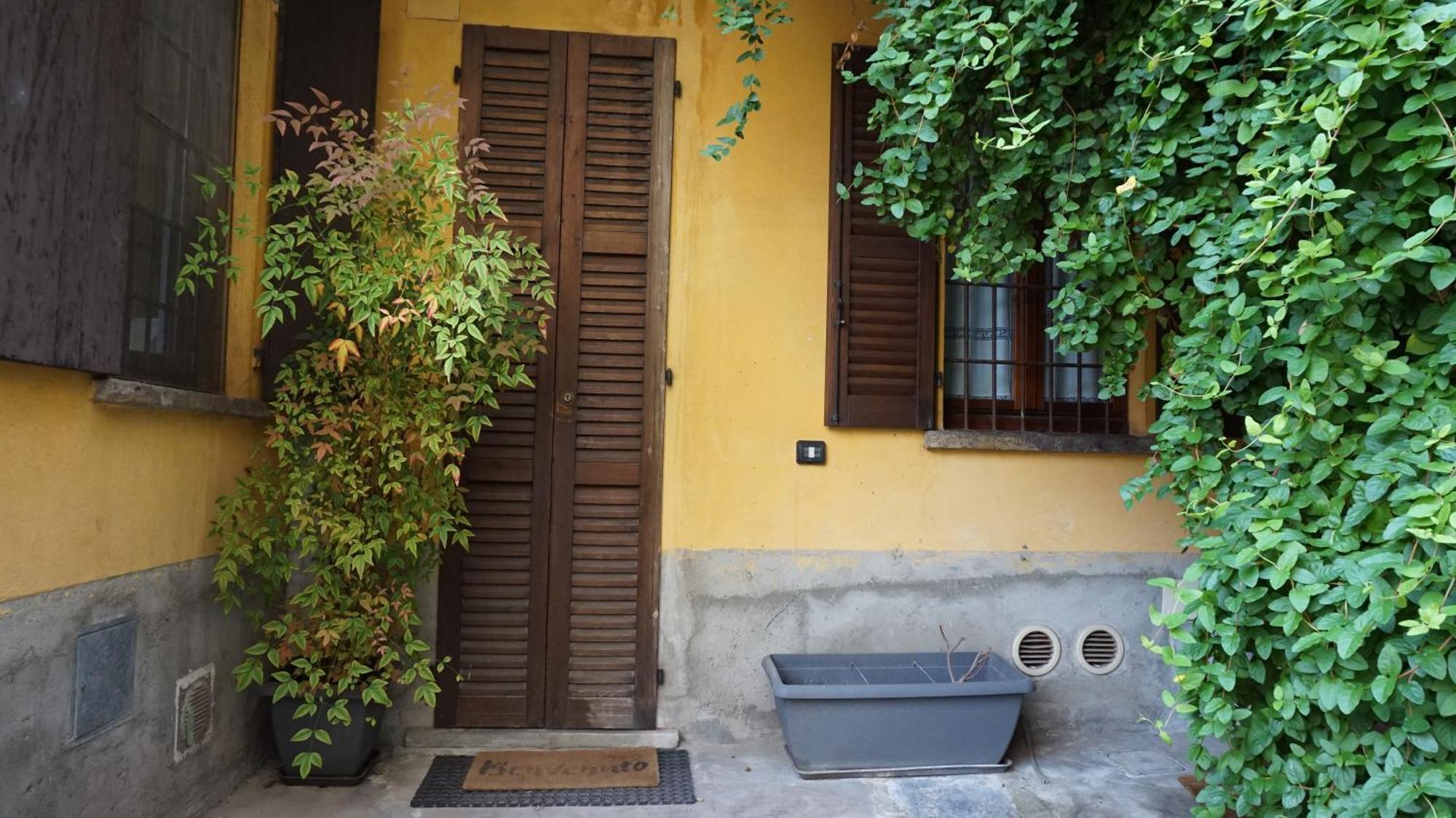 Studio Apartment Vicolo Lavandai Milan Room photo