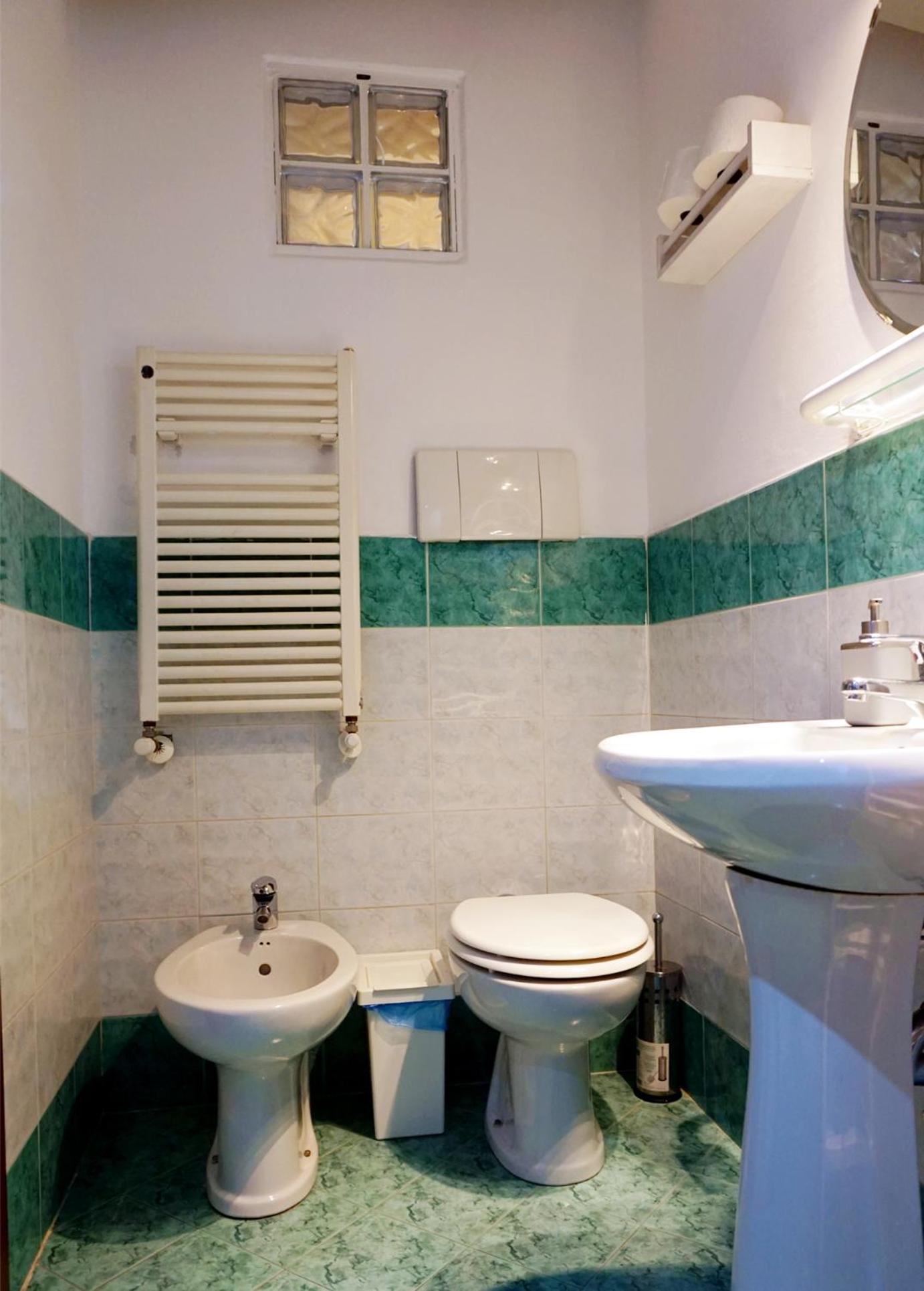 Studio Apartment Vicolo Lavandai Milan Room photo