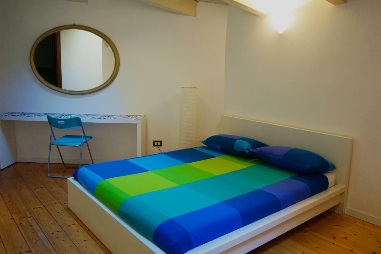 Studio Apartment Vicolo Lavandai Milan Exterior photo